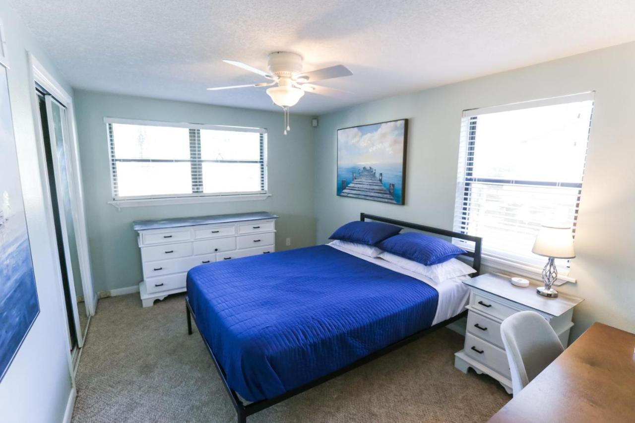 Pool & Hot Tub Home W Game Room! 1 Mile To Beach! Джаксънвил Бийч Екстериор снимка